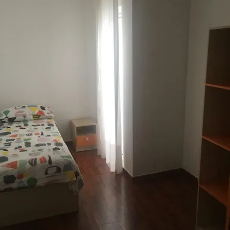 Bed&kitchen *